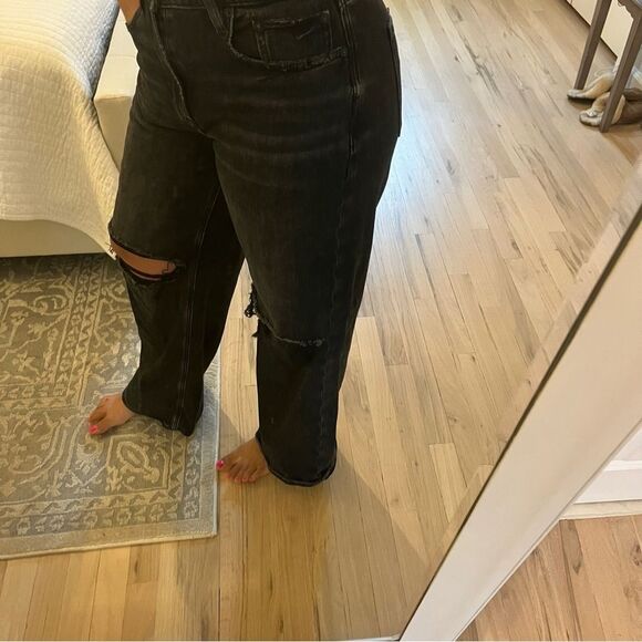 American Eagle Ripped Jeans - Picture 9 of 9